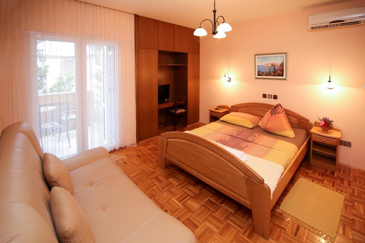 Guest House Adria Sveti Filip i Jakov Extérieur photo