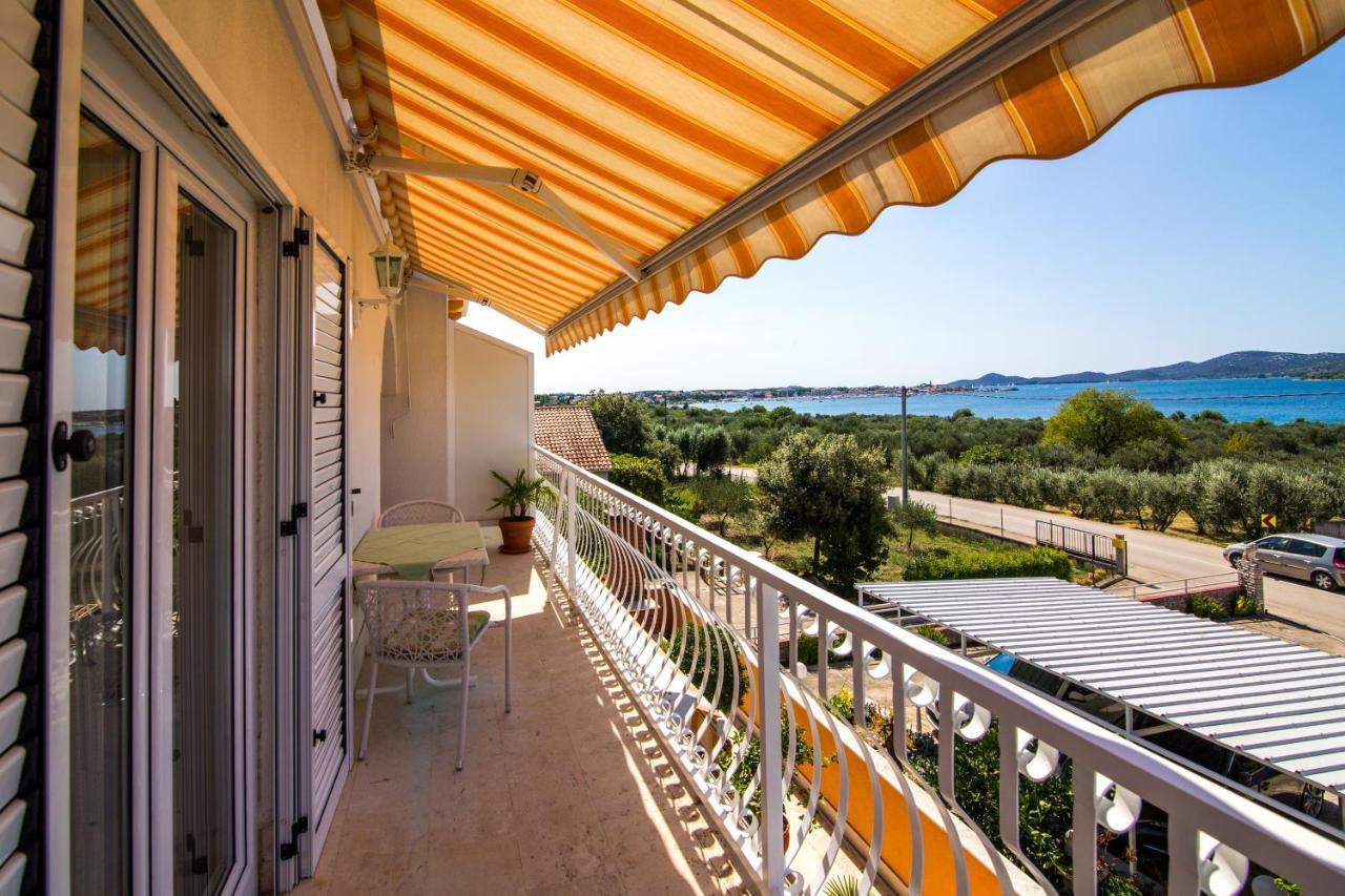 Guest House Adria Sveti Filip i Jakov Extérieur photo